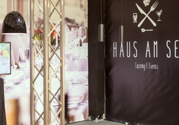 Messestand Haus am See auf der Messe Ewig Dein in der Oberschwabenhalle Ravensburg